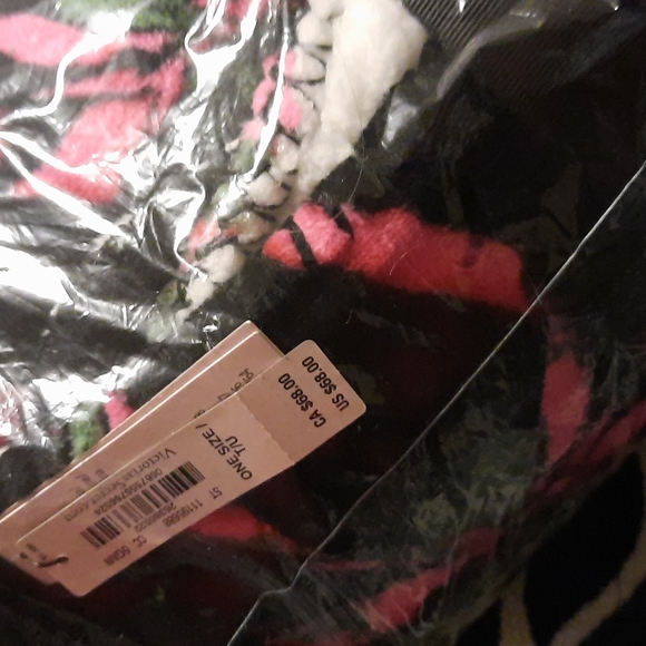 VICTORIAS SECRET Red Rose Ribbon Sherpa Blanket Black VS Flannel Throw - Picture 7 of 7